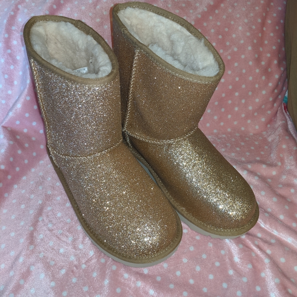 !NEW! UGG boots